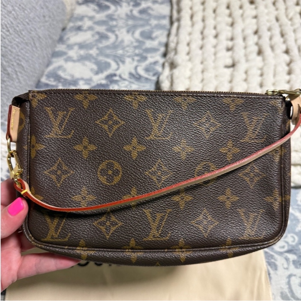 BUNDLE DEAL! Louis Vuitton Pochette Accessories with coin pouch! For @fea_stefs